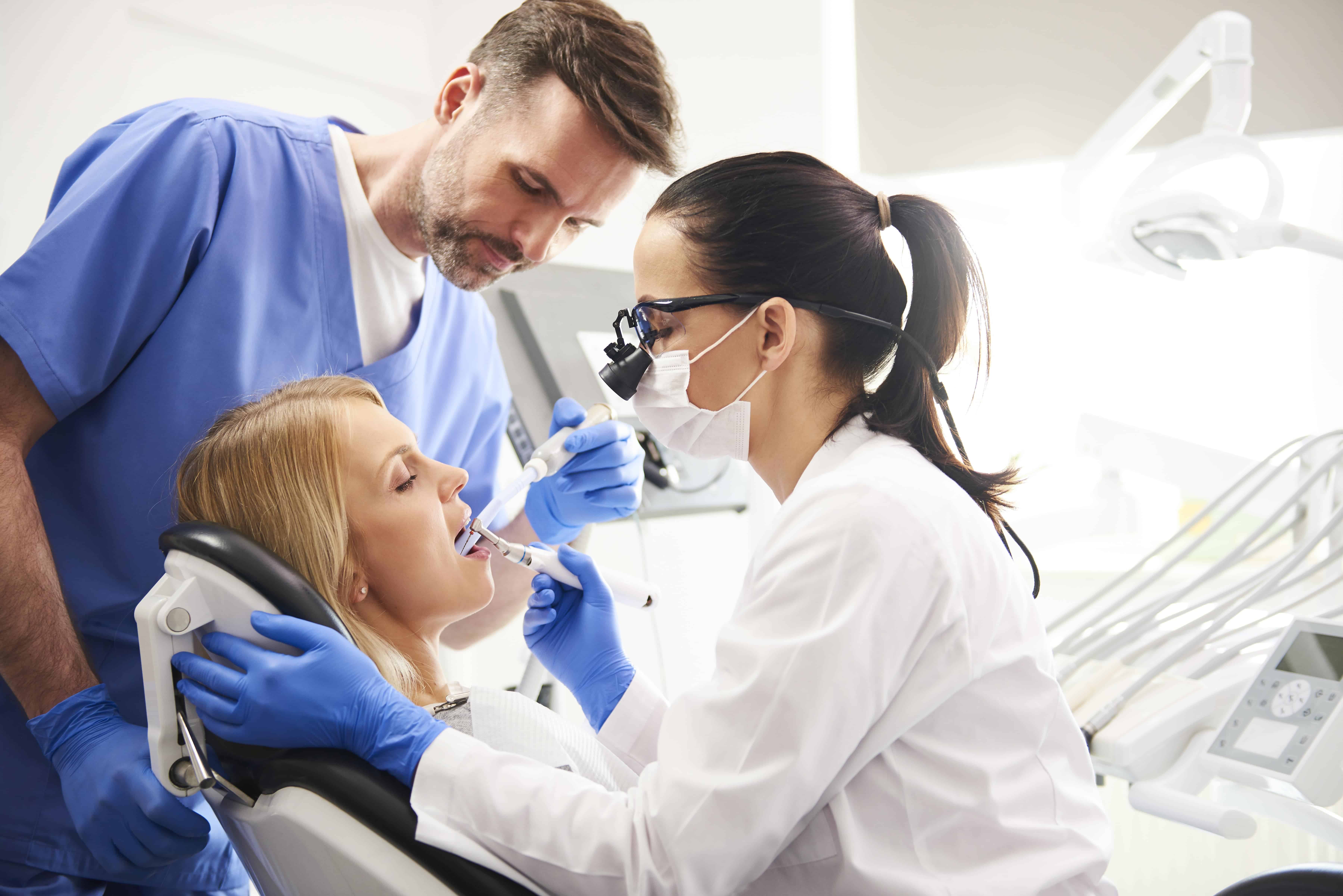 dental implants in Singpaore
